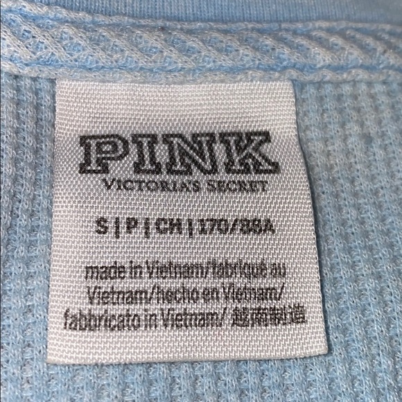 PINK VS thermal top - Picture 3 of 3